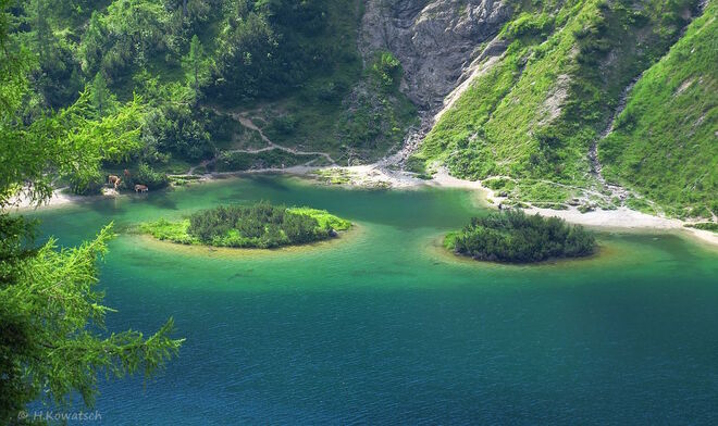 "Karibikinseln" im Bergsee