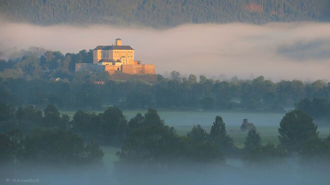 Schloss im Licht der Morgensonne