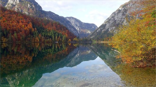Herbstfarben am Leopoldsteinersee