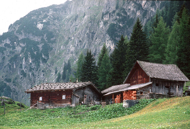 Einsame Almhütten