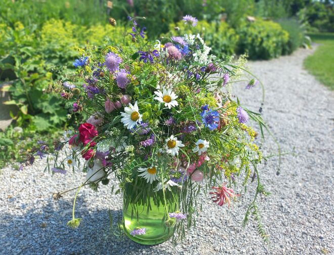 So brach' ich wohl mit Grund in meinem Garten,....