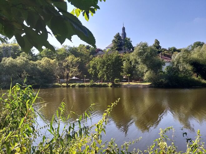 Die Lahn: idyllischer Fluss (1)