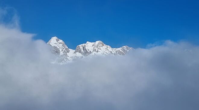 ...ragt aus dem Nebelmeer