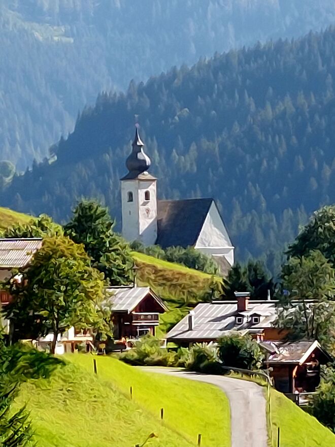 A Kircherl und a Dorf ....