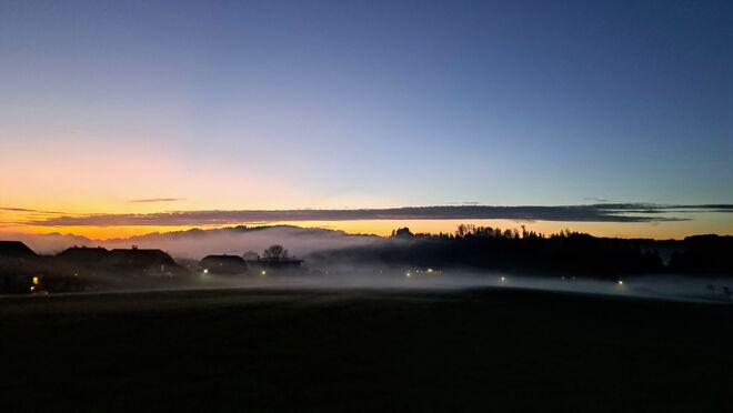 Die Nebel kriechen herein
