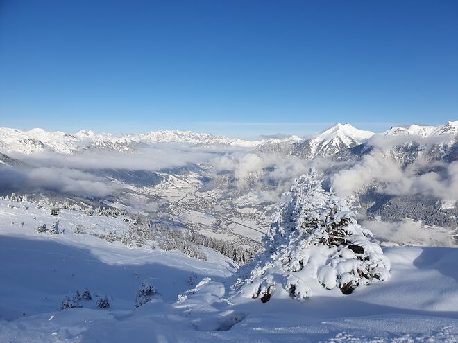 Winterlicher Talblick
