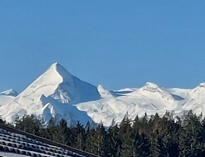 Weiß-blauer Morgenblick ....
