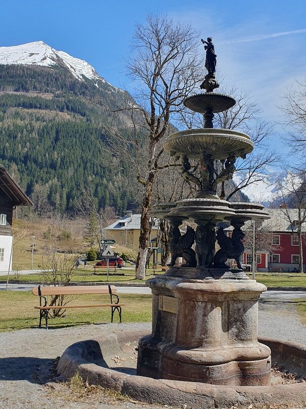 Der älteste gußeiserne Brunnen Europas i