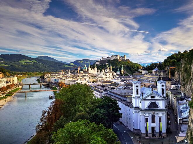 Traumhafte Wolkenstimmung heute am späten Nachmittag über unserem schönen Salzburg