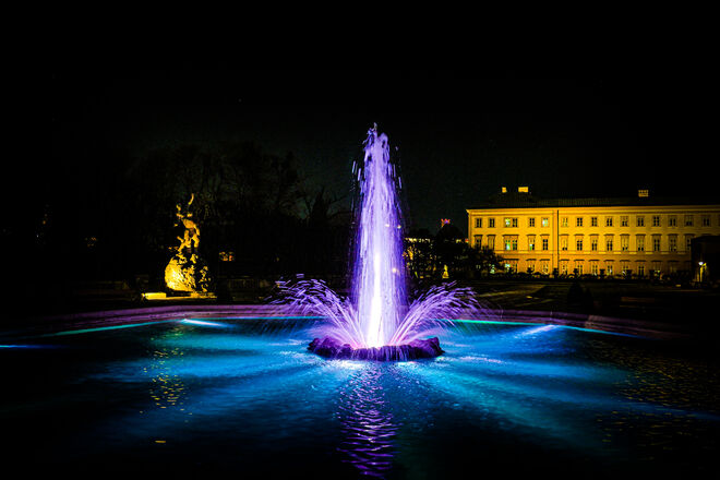Lichterspiel im Mirabellgarten