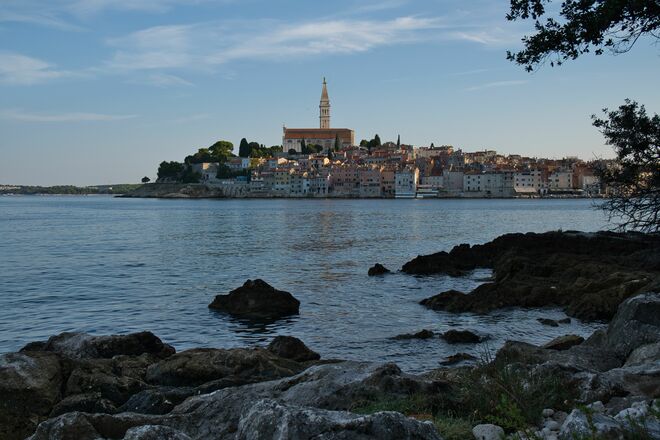 Ein Blick von der Insel Katarina auf Dubrovnik