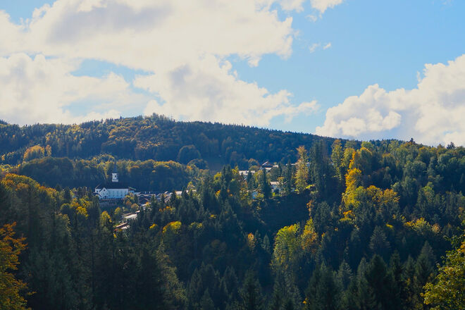 Hof bei Salzburg im Herbstlicht....