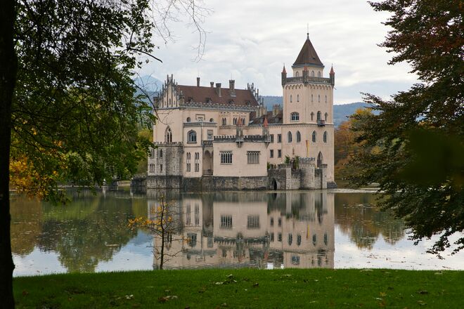Wasserschloss Anif im Dornröschenschlaf....