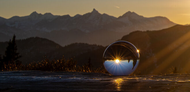 Sonnenuntergang im Spätherbst