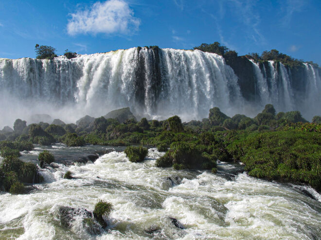 IGUACU - gewaltige Wassermassen