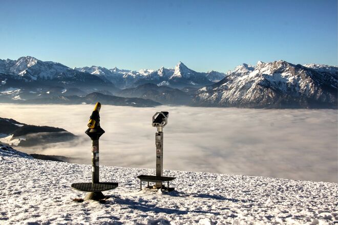 Blick vom Gaisberg auf die umliegende Bergwelt