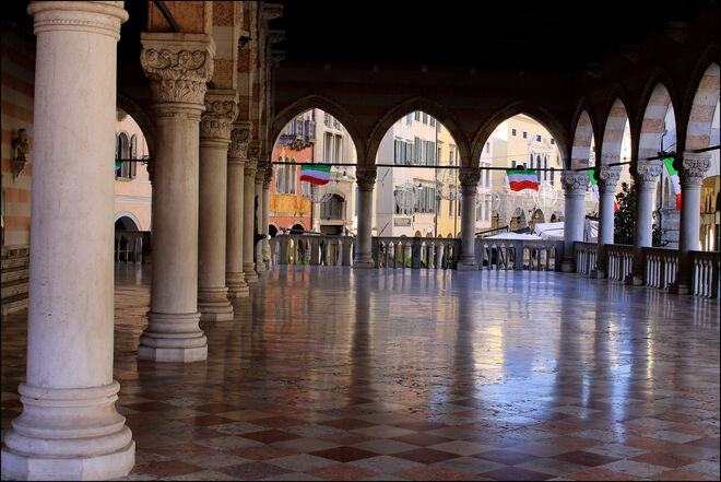 * Rathaus von Udine *
