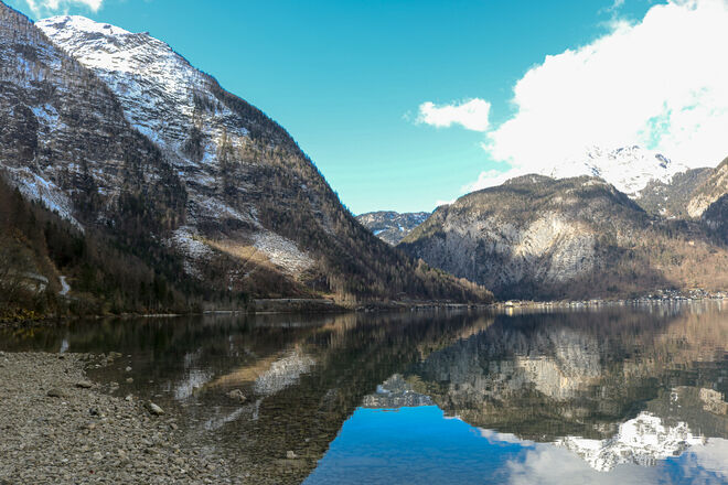 Wunderbare Spiegelung am Hallstätter See