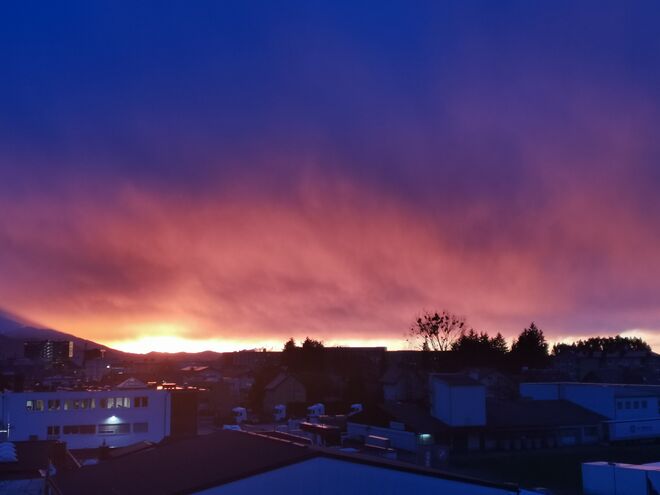 Der Himmel brennt