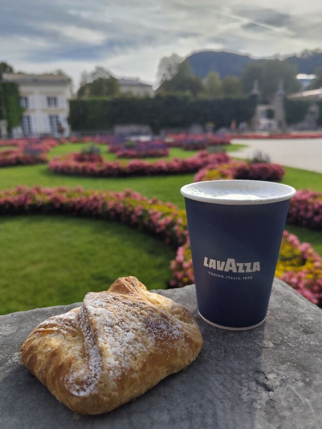 Frühstück im Mirabellgarten