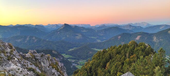 Morgenleuchten über den Gipfeln