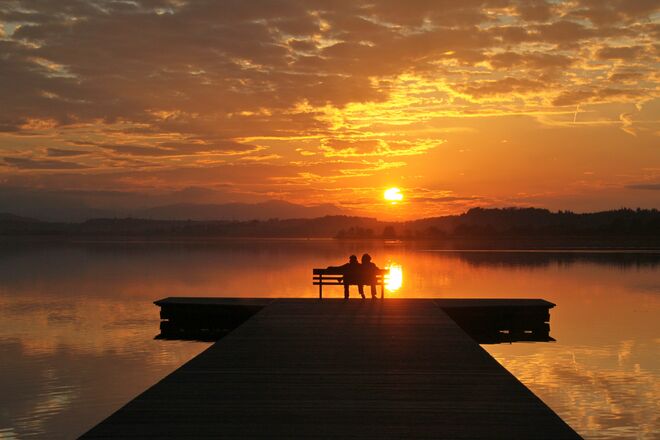 Farbenprächtiger Sonnenuntergang heute beim Strandbad Neumarkt a. Wallersee