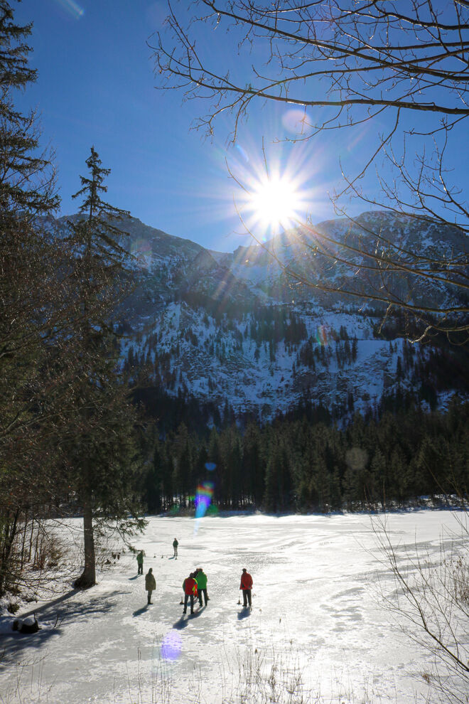 Eisstockschießen am Taferlklaussee...