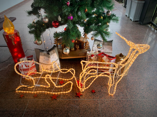 Santa Claus has coming ........
