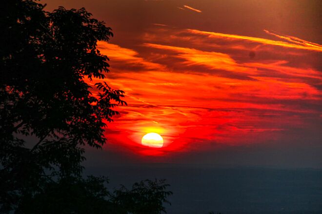 Der heutige Sonnenuntergang - fotografiert vom Haunsberg aus in Richtung Oberndorf