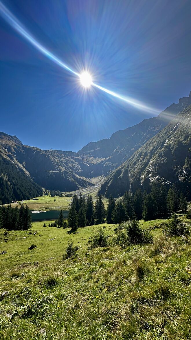 Sonnenstrahlen am Hintersee
