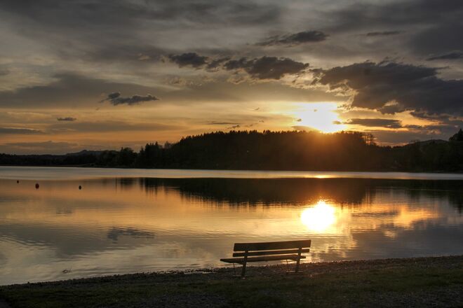 Der stimmungsvolle Sonnenuntergang gestern beim Strandbad Neumarkt a. W.
