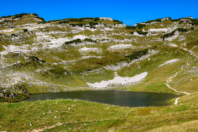 Vor uns der Augstsee...