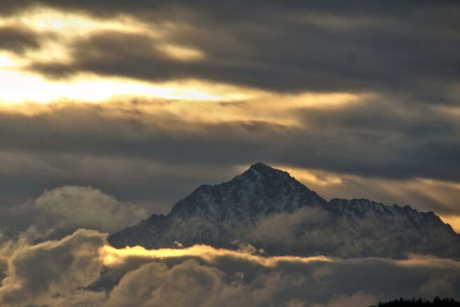 Der heutige Sonnenuntergang mit Blick von Seekirchen zum Staufen