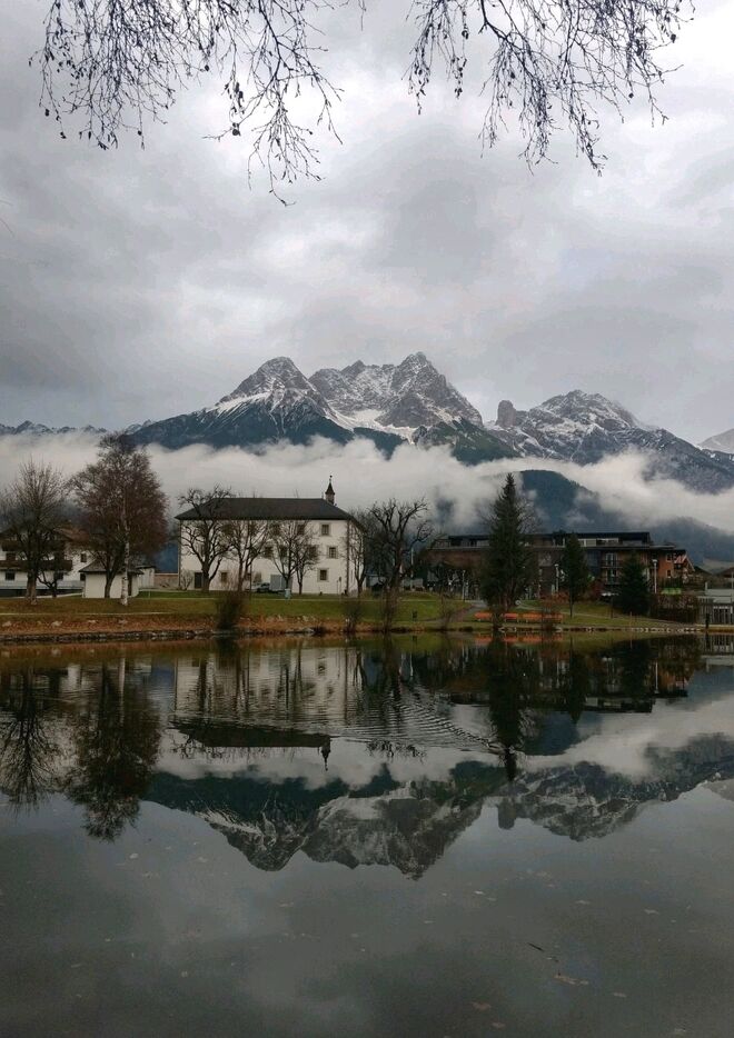 Schloss Ritzen am Ritzensee in Saalfelden