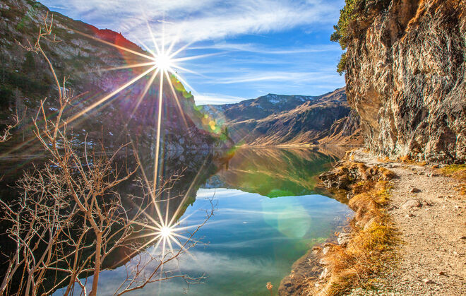 Sonnenstrahlen am Tappenkarsee