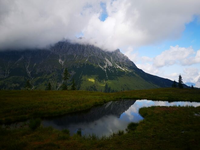 Die Mandelwand versunken im Wolkenmeer