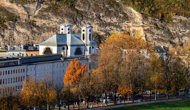 Ursulinenkirche herbstlich