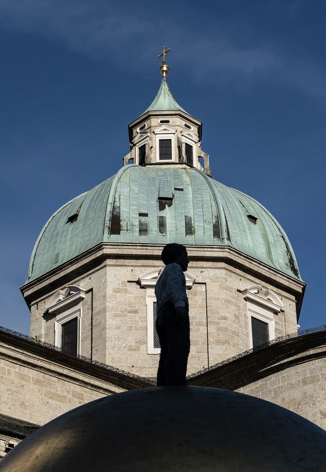 Schattenspiel am Kapitelplatz