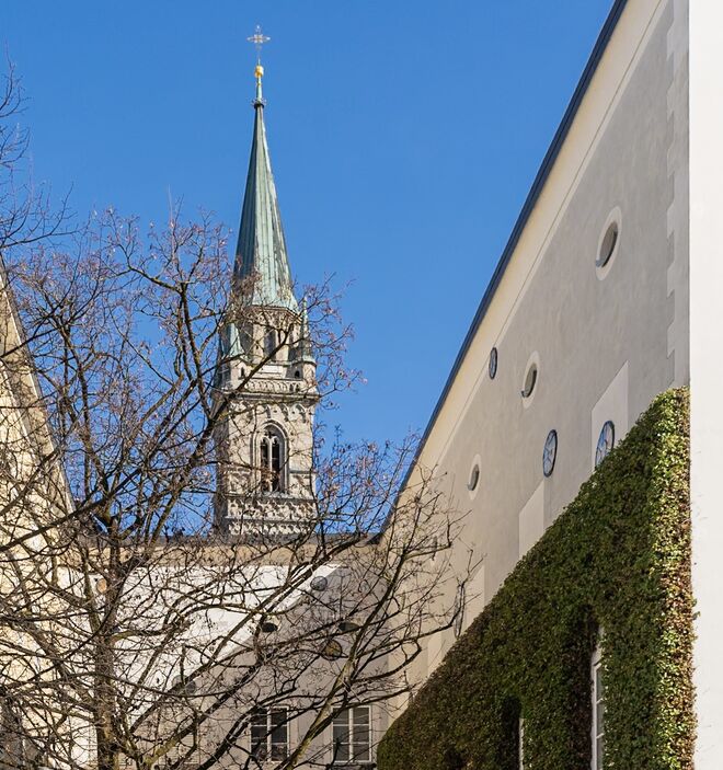 Blick vom Rupertinum auf die Franziskanerkirche