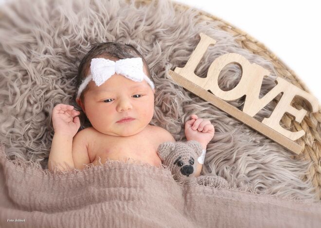 Leah Carina Kirnbauer