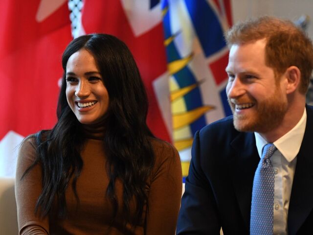 Am 8. Jänner 2020 gaben die beiden schließlich ihren Rücktritt als Mitglieder des britischen Königshauses bekannt.