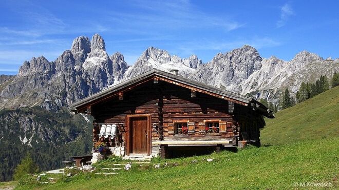 "Bilderbuch-Alm"