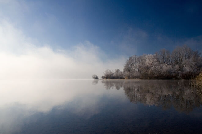 in blau-weiss ...