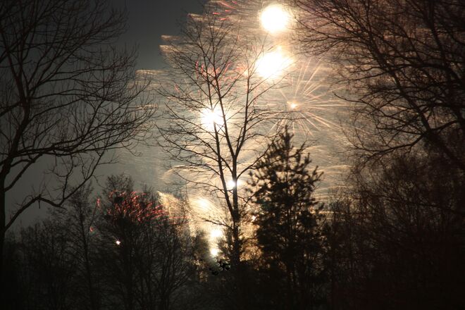 Sylvester-Feuerwerk über Hellbrunn