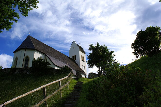 Aufgang zur Kirche in St. Georgen i. Pzg.