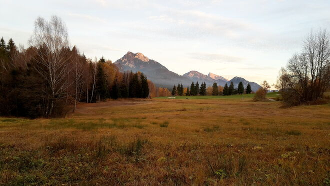 Abendlicht über die Bergspitzen