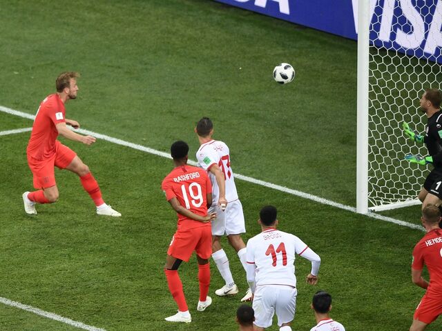 2:1 für England – Harry Kane trifft in der 91. Minute per Kopf gegen Tunesien.