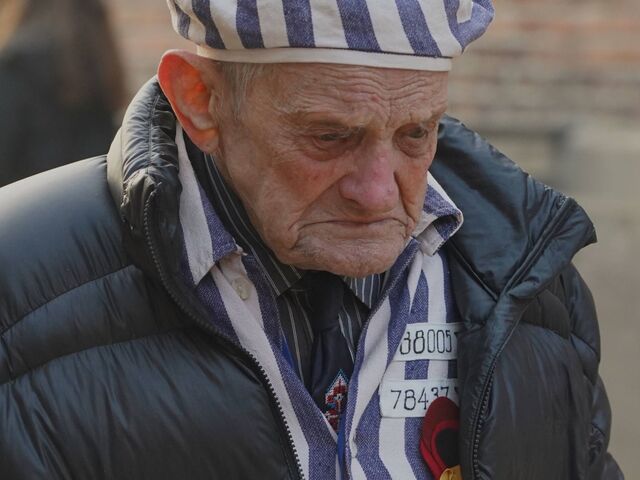 Überlebende der KZ-Hölle gedachten ihrer Befreiung vor 75 Jahren.