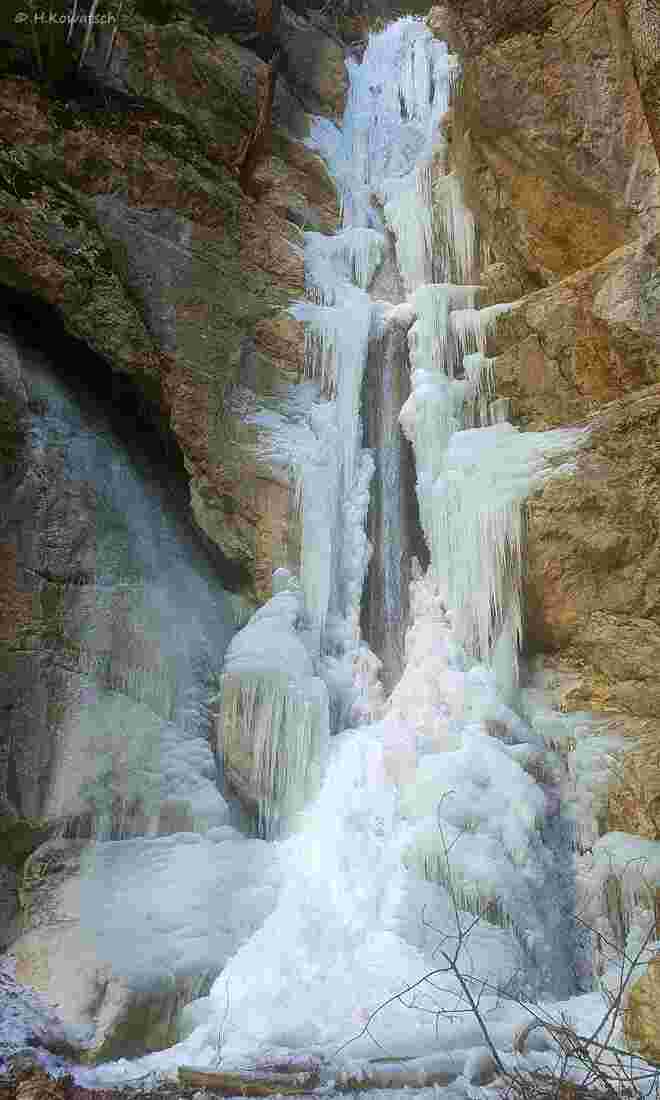 Vereister Wasserfall