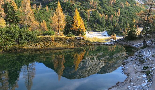 Der Märchensee im Herbst